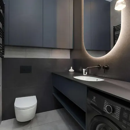 Modern With Parking And Air Conditioning In The Center Of By Renters Apartamento Wrocław