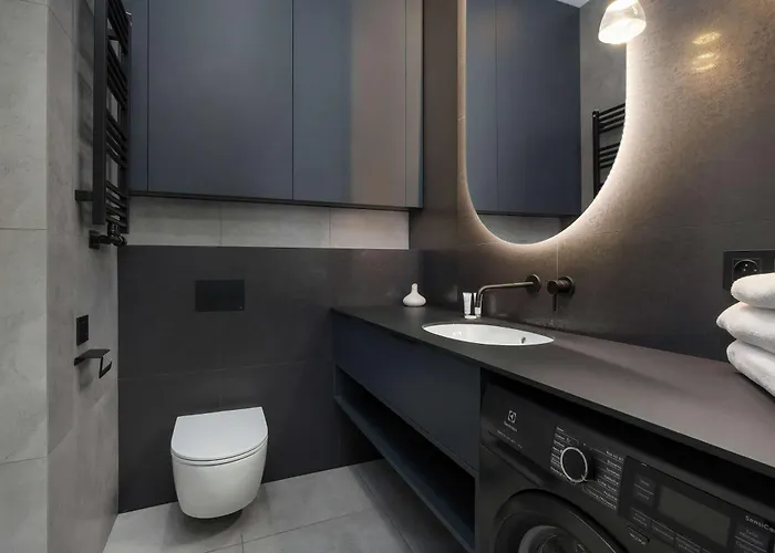 Modern With Parking And Air Conditioning In The Center Of By Renters Appartement Wrocław